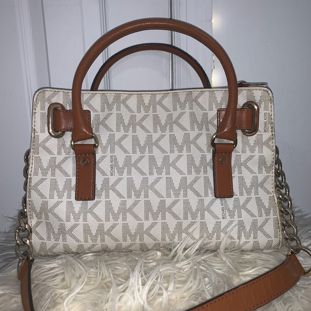 Michael Kors Bag, Used Michael Kors Hamilton Ivory Monogram Padlock Logo Satchel - Picture 2 of 5